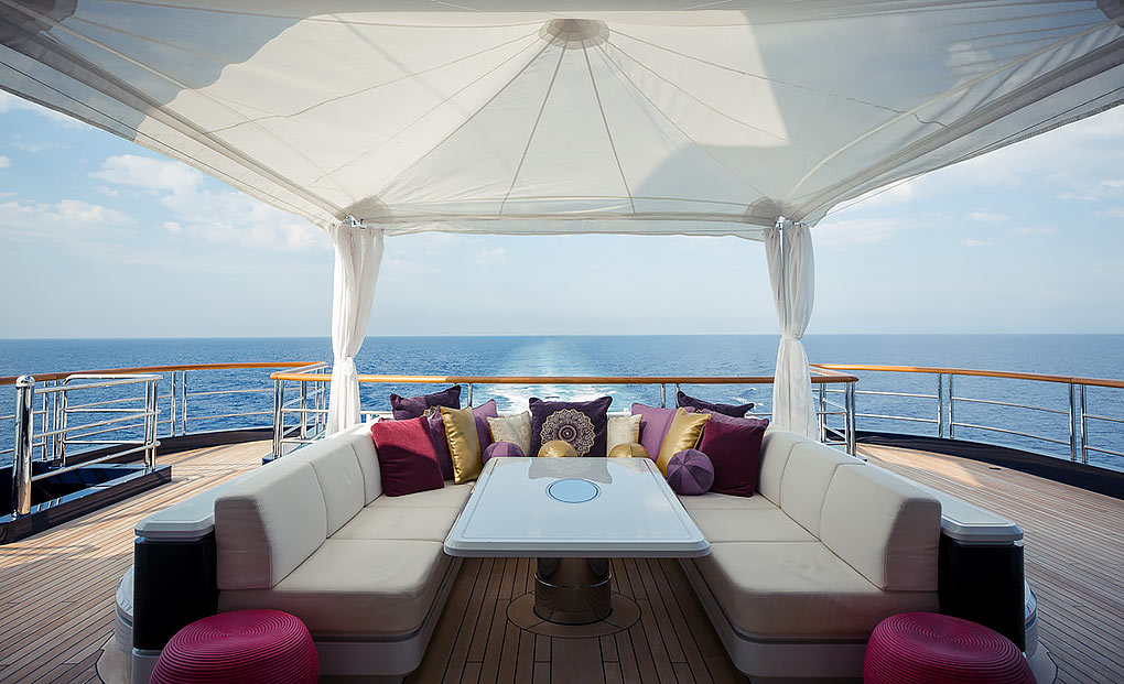 living area deck Solandge yacht Yachtzoo