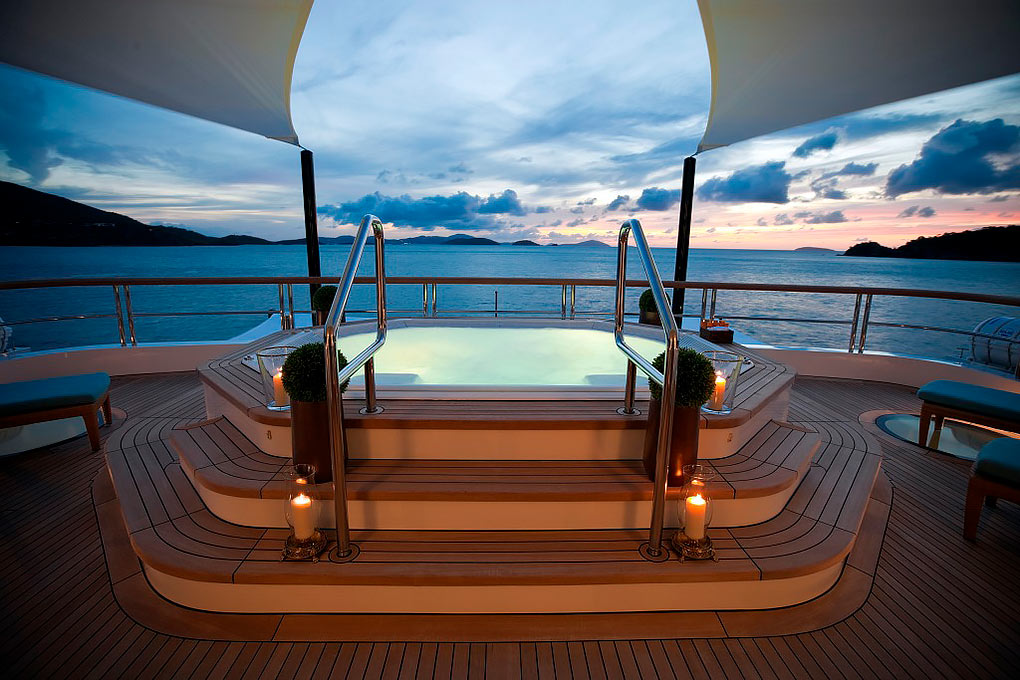 Sunset view og outdoor deck with jacuzzi Solandge yacht Yachtzoo