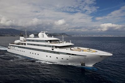 M/Y LAUREN L yacht for charter