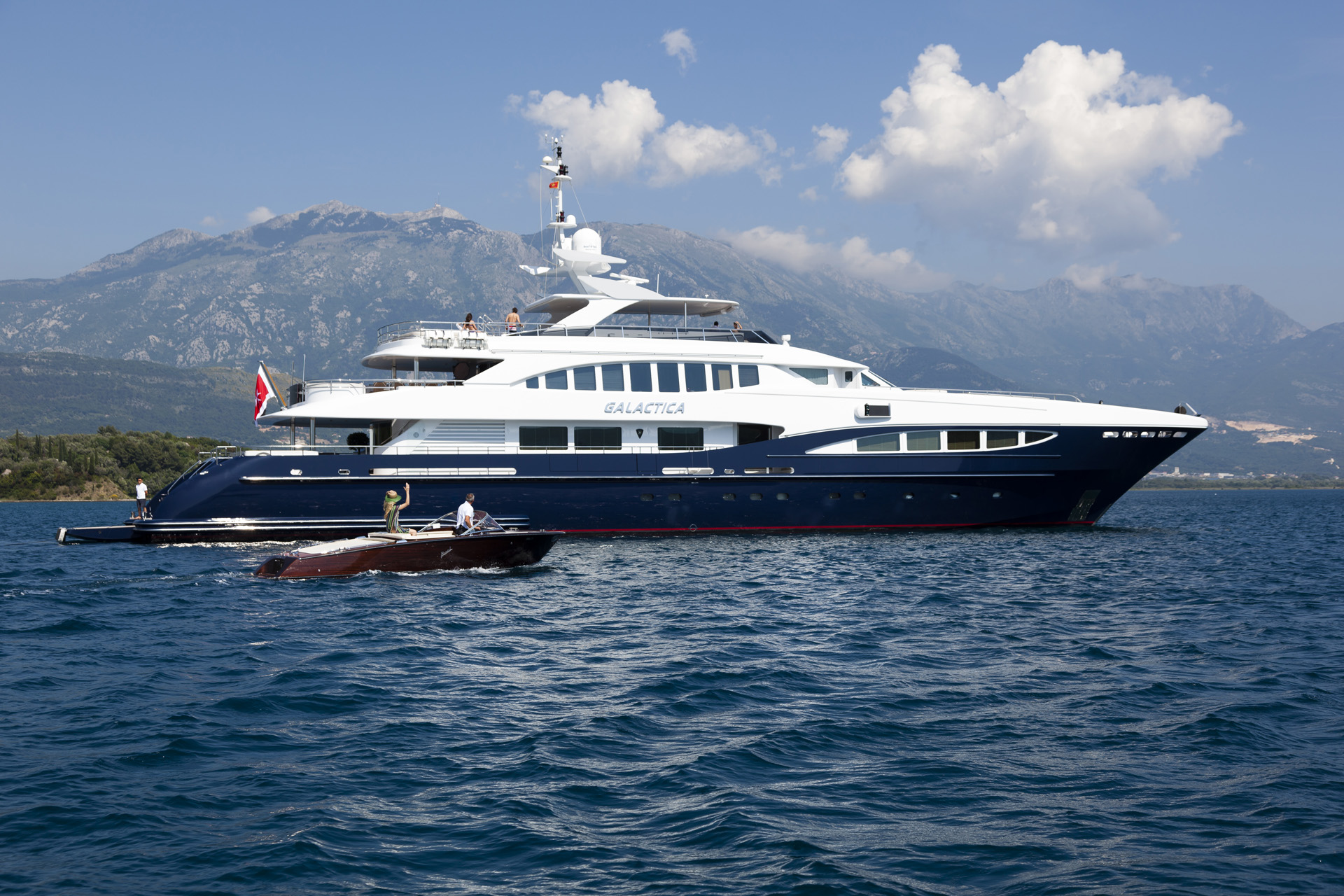 The YACHTZOO team is delighted to announce the sale of M/Y GALACTICA