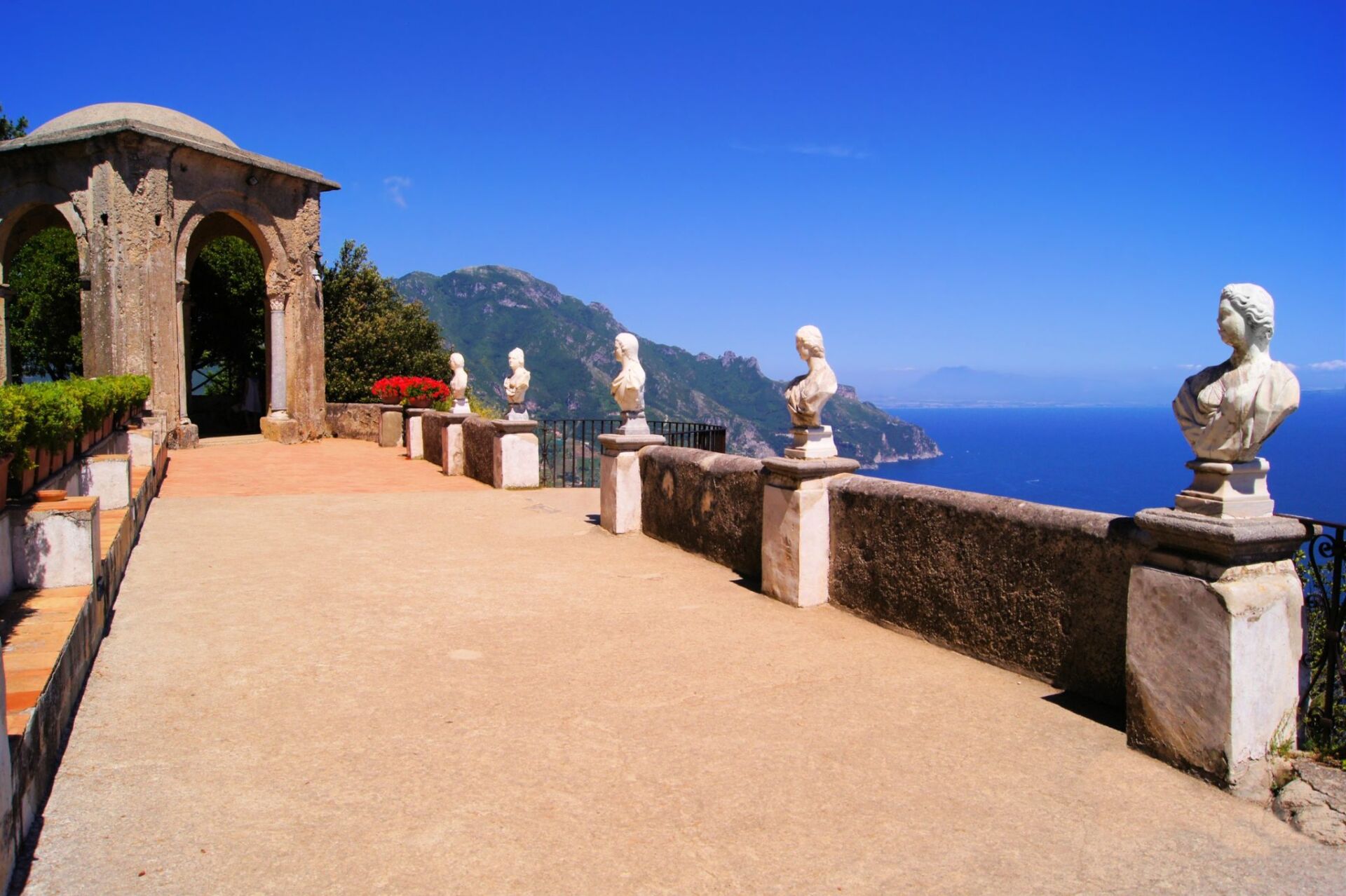 terrace-near-yacht-berth-marina-di-stabia-yachtzoo