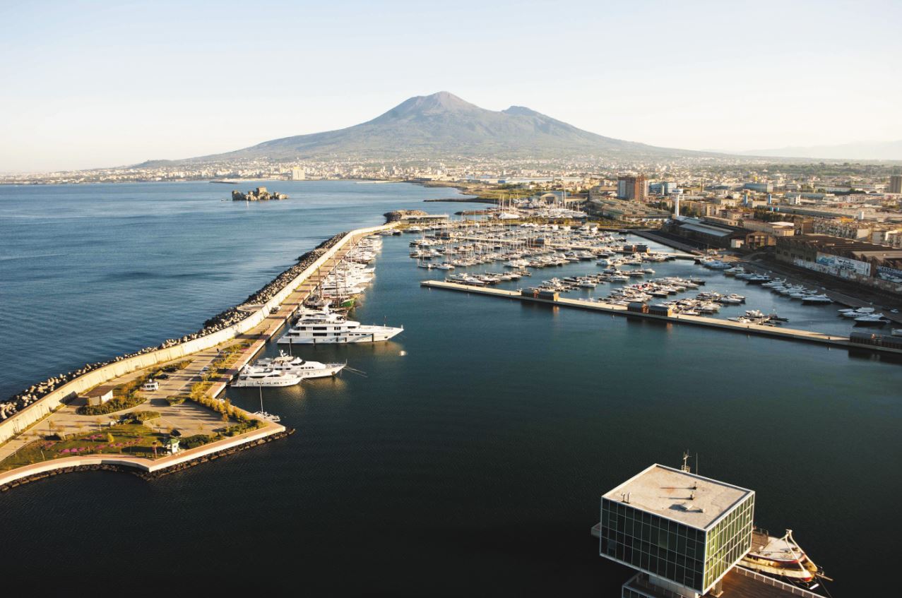 Five reasons to choose Marina di Stabia as a home port