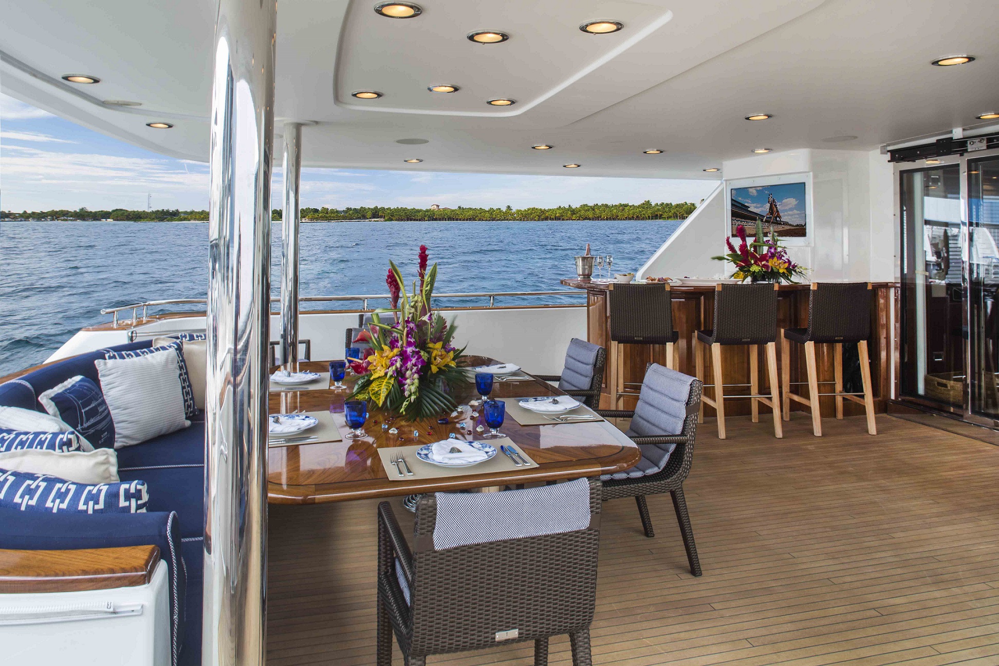 plan a yacht for charter lower deck