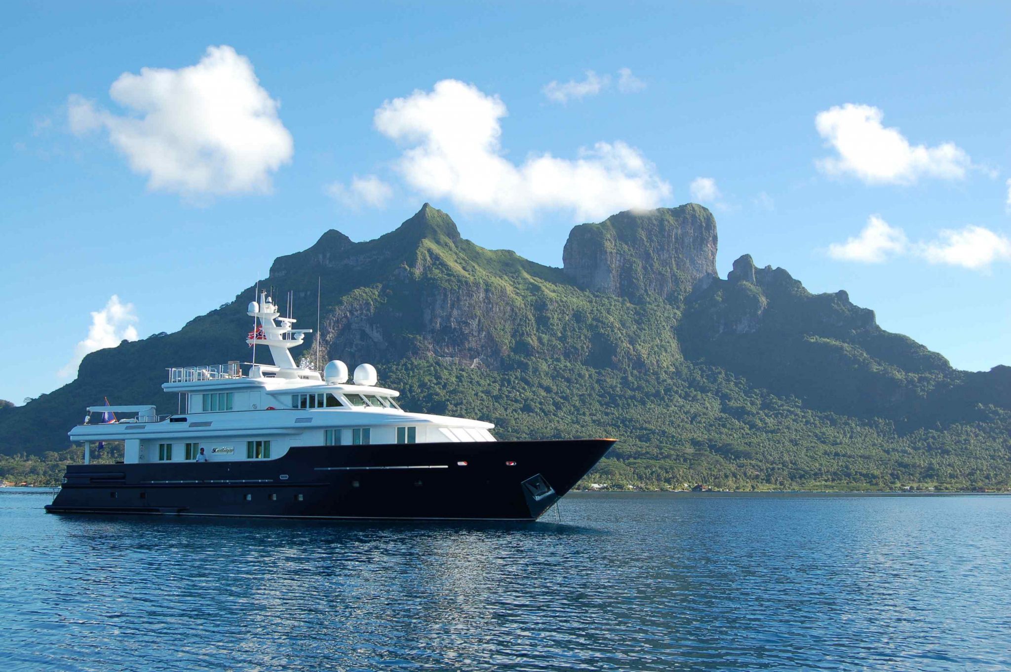 M/Y INDIGO sold with YACHTZOO