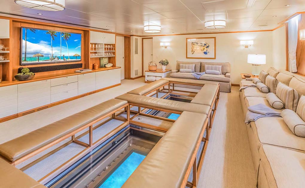 Observation lounge on a yacht for charter yacht for charter M/Y SuRi