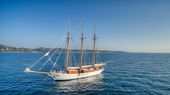 S/Y TRINAKRIA yacht for charter