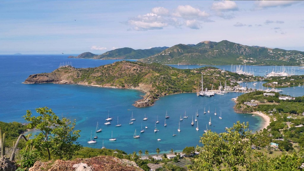 yacht-zoo-destinations-antigua01
