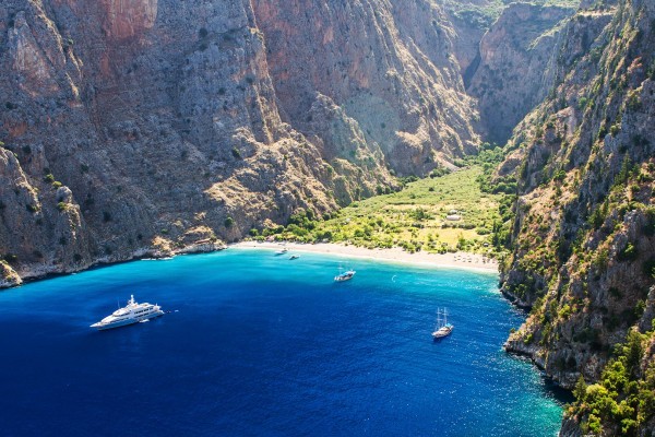 Best beaches on a luxury yacht charter Greece