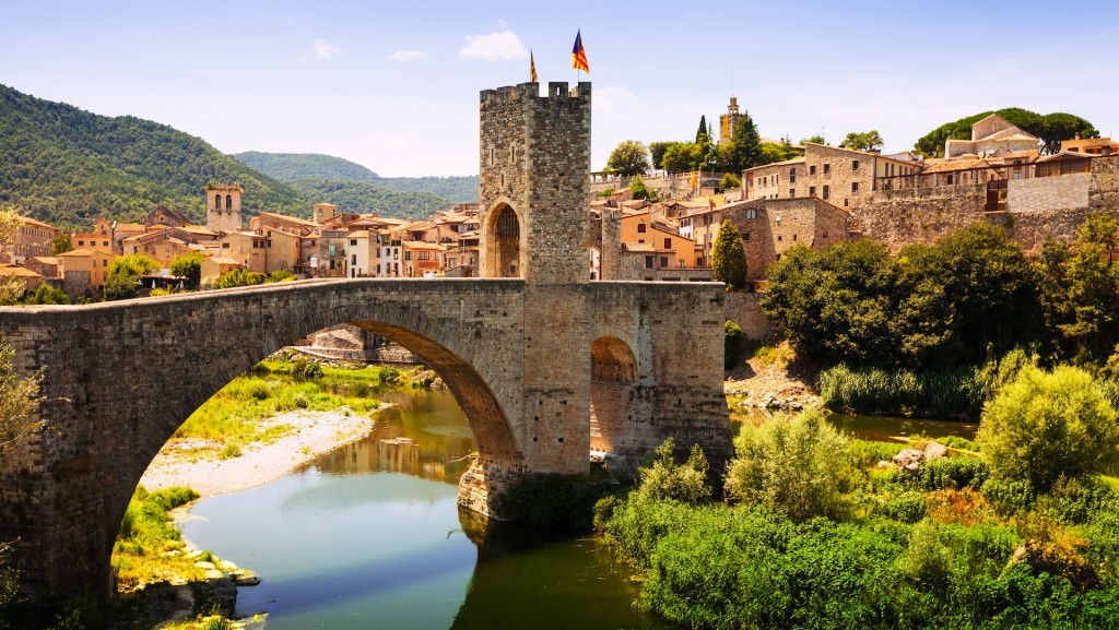 Sights on luxury yacht charter Spain