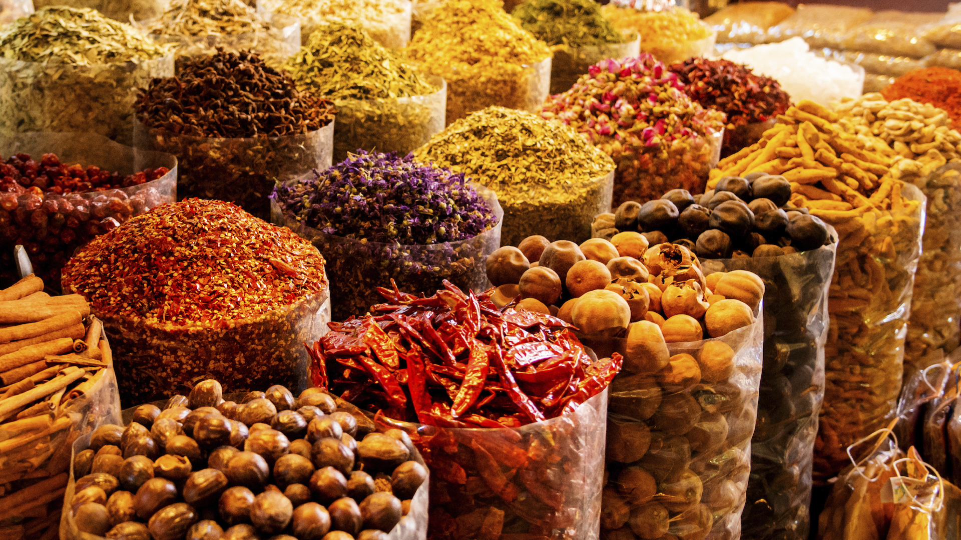 Aromatic spices for an onboard Turkish cooking class