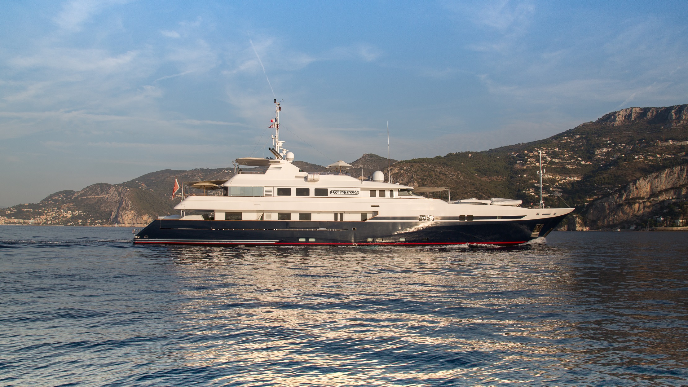 M/Y DOUBLE TROUBLE – Sold!