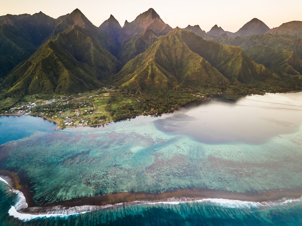 luxury-yacht-charters-french-polynesia-YACHTZOO Luxury yacht charters in French Polynesia