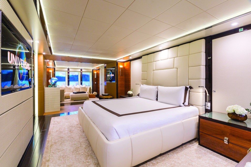 Master bedroom with salon yacht Yachtzoo