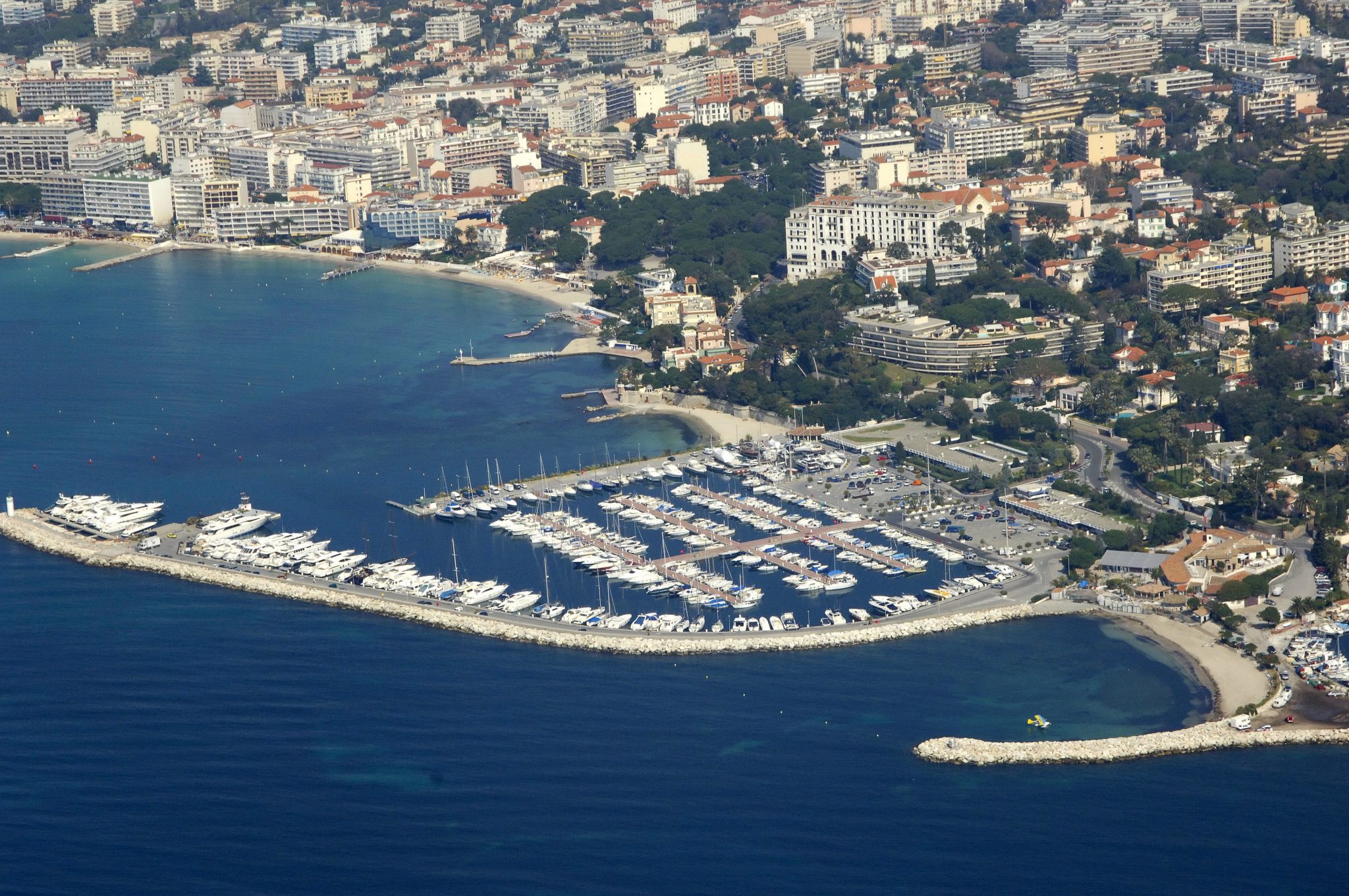 aerial-view2-port-gallice-yacht-berths-for-sale-yachtzoo