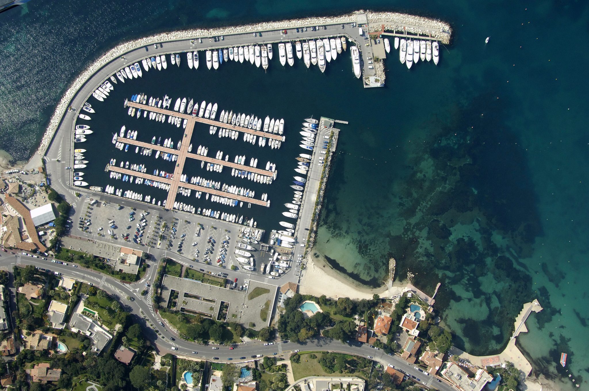 aerial-view-port-gallice-yacht-berths-for-sale-yachtzoo