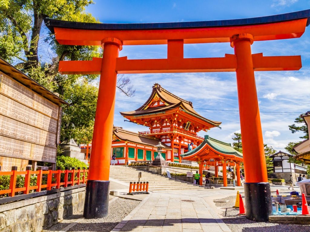 luxury-yacht-charter-japan-kyoto