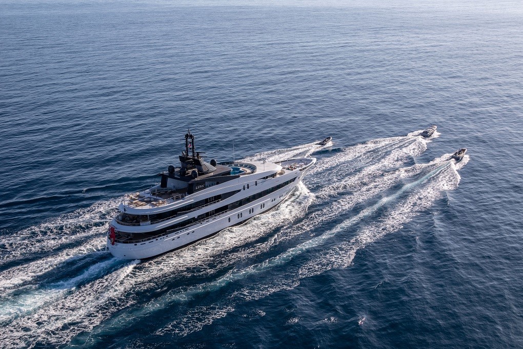 Luna-B-Oceanco-66m-Exterior-Layout