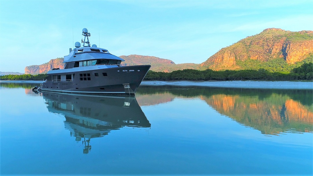 M/Y AKIKO yacht for charter anchored