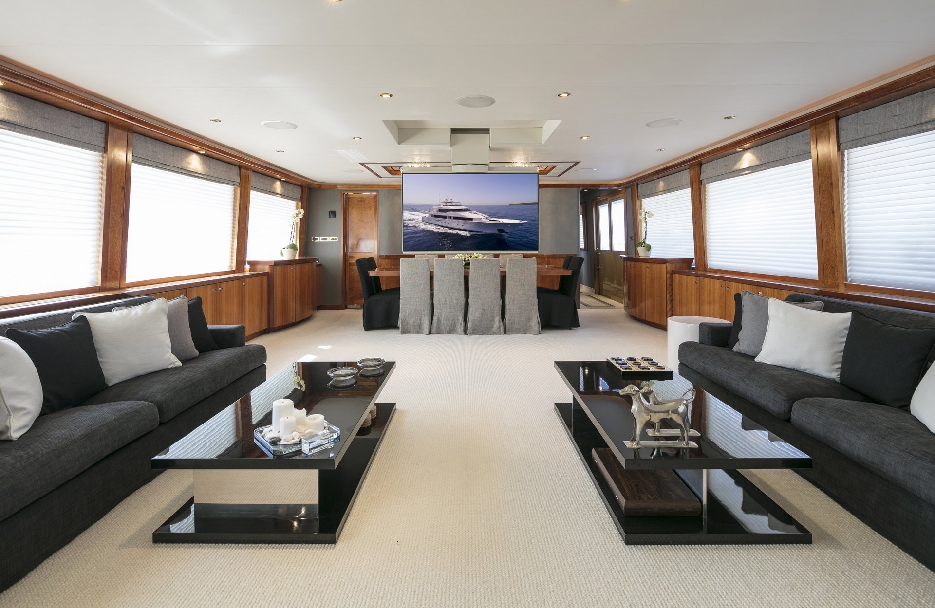 m/y endless summer yacht for charter living room