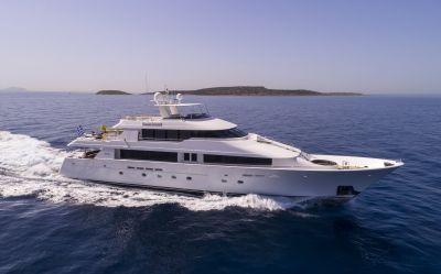 m/y endless summer yacht for charter sailing