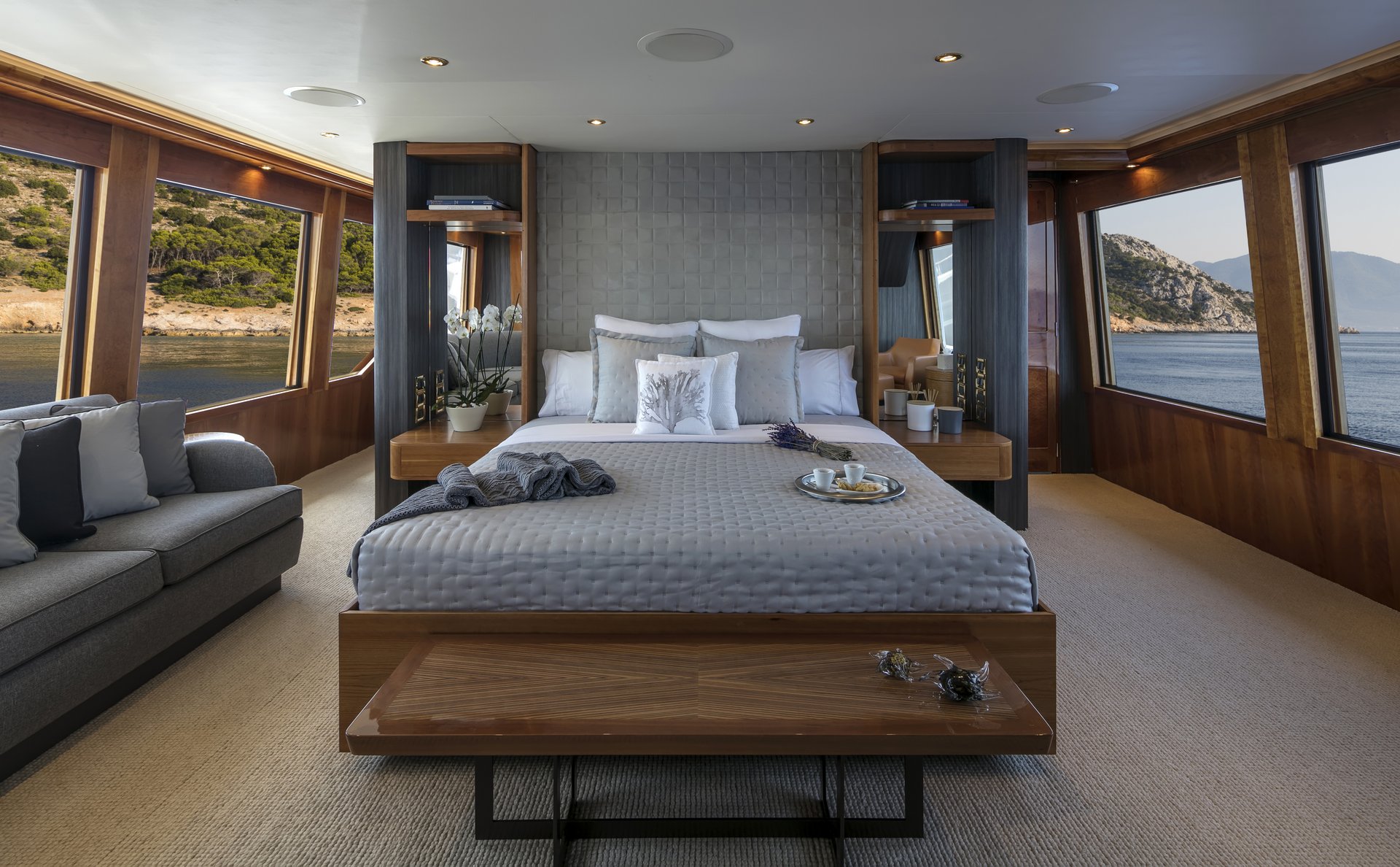 m/y endless summer yacht for charter stateroom