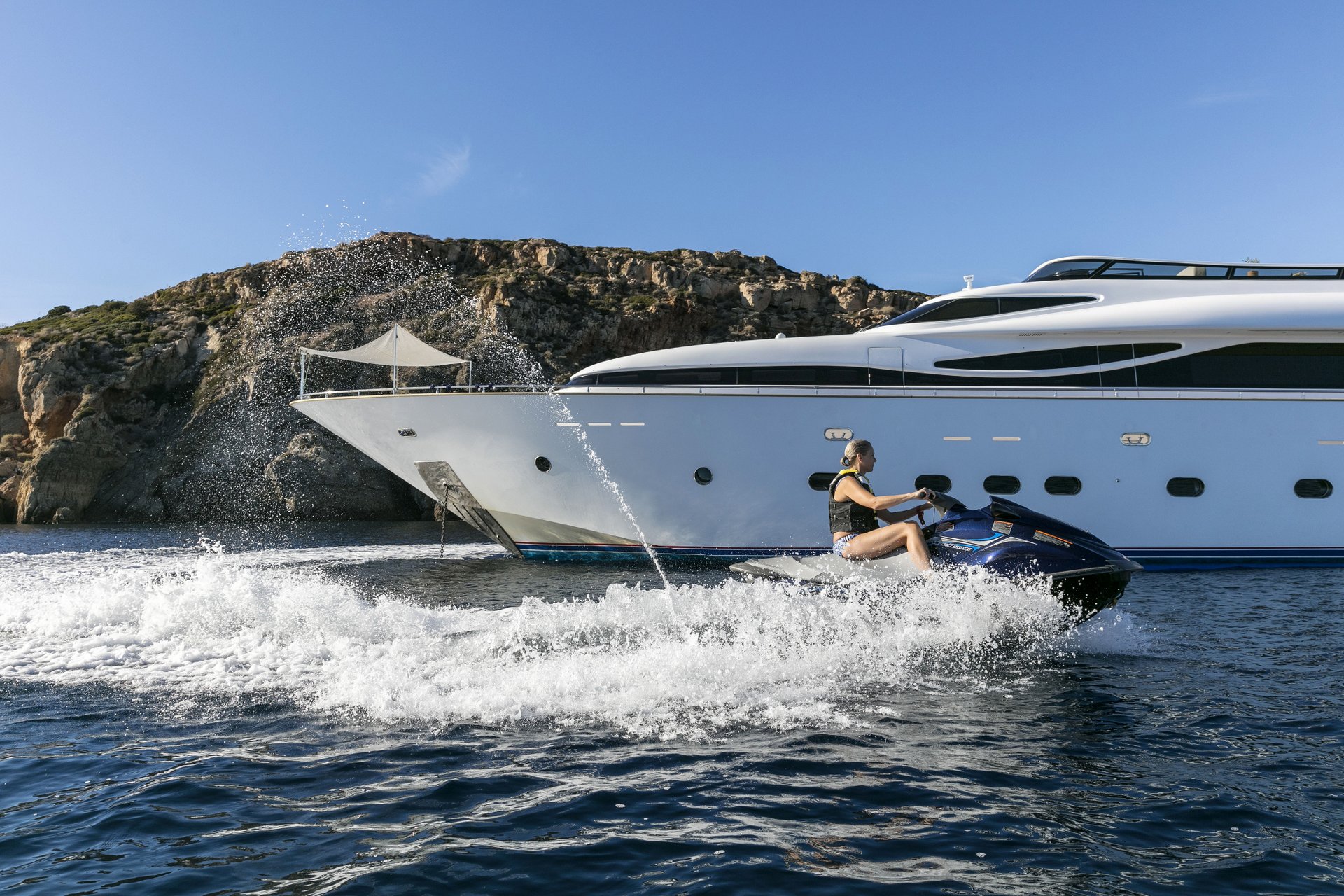 M/Y PARIS A yacht for charter jetskiing
