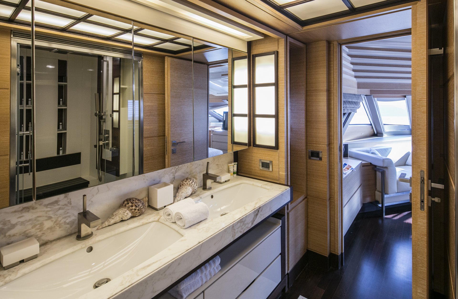 M/Y RINI yacht for charter bathroom