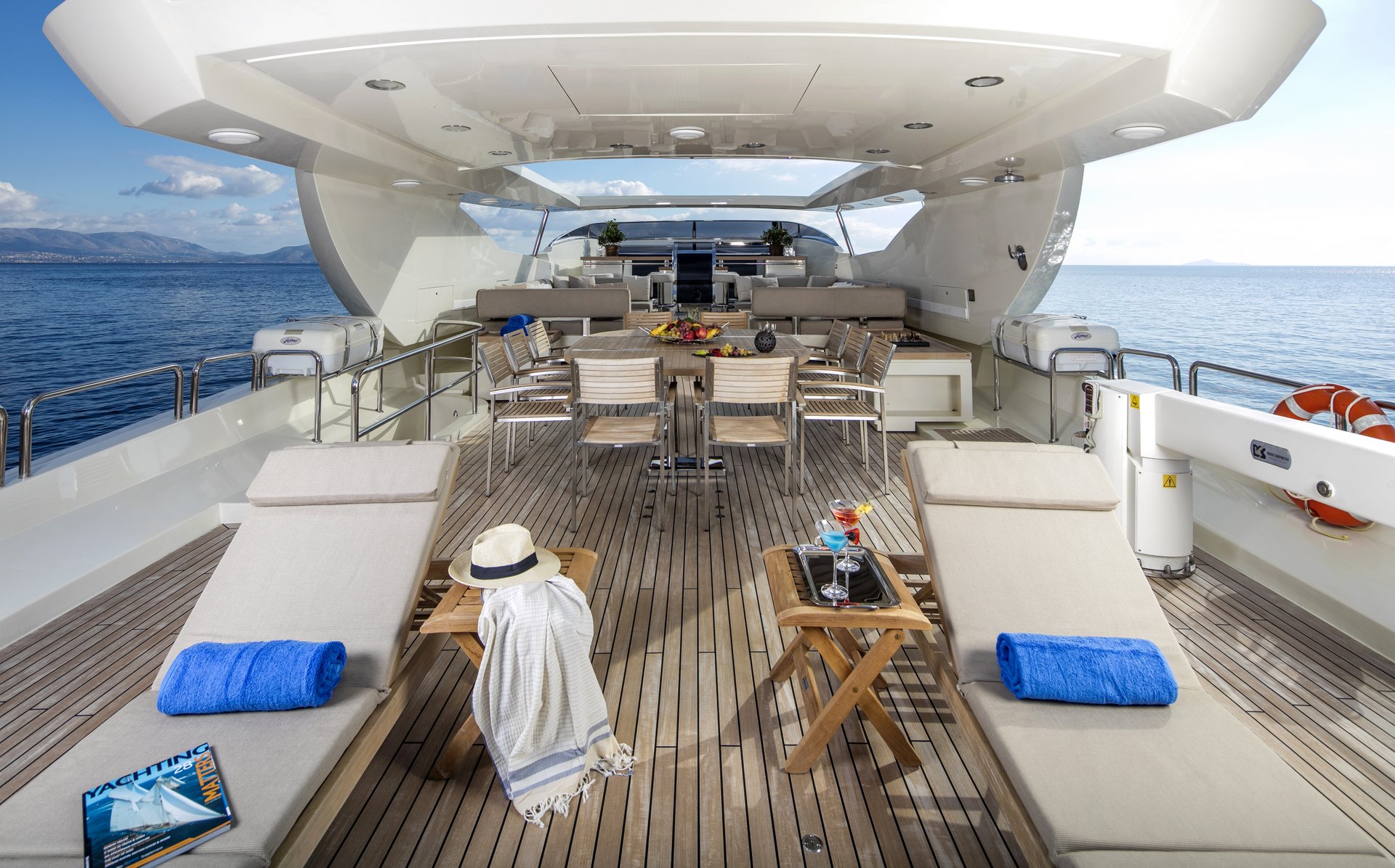 M/Y RINI yacht for charter sun deck