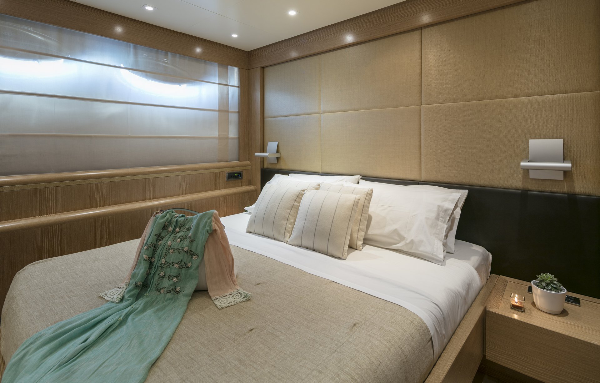 M/Y RINI V yacht for charter double bedroom