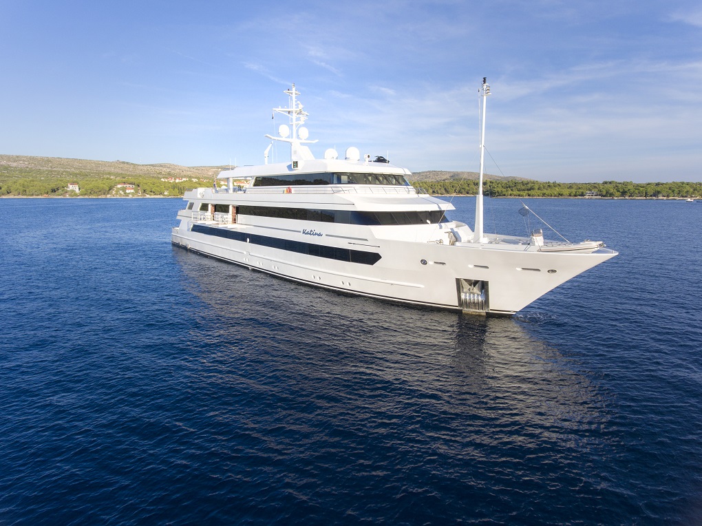 M/Y Katina yacht for charter full view on sea