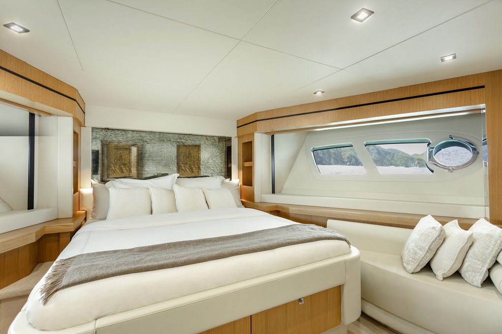 m/y kukureka yacht for charter suite