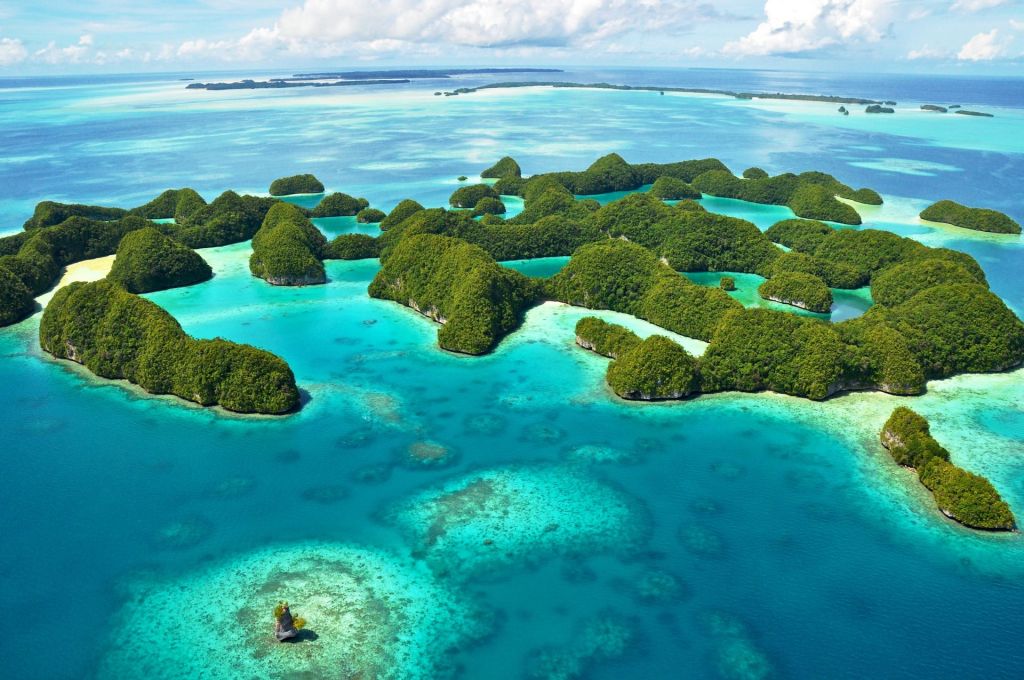 Paula Yacht Cruise through Micronesia