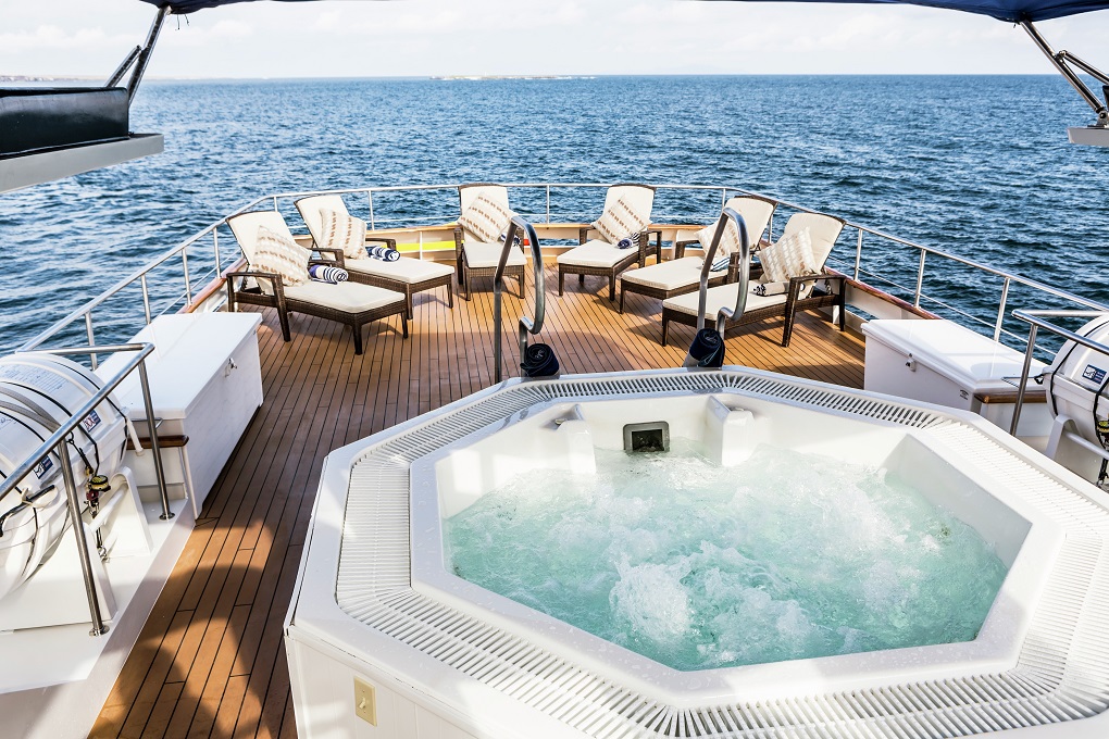 M/Y Stella Maris yacht for charter sun deck jacuzzi