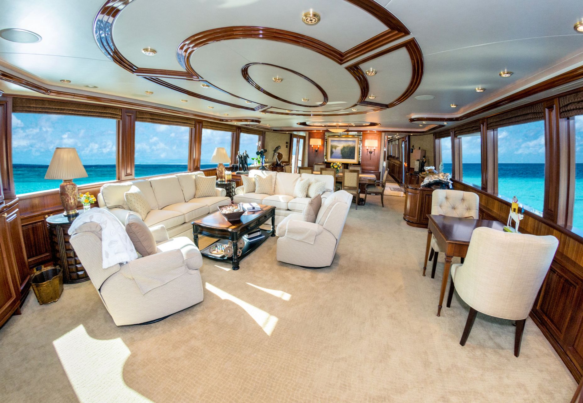 Saloon of M/Y WILD KINGDOM yacht for charter