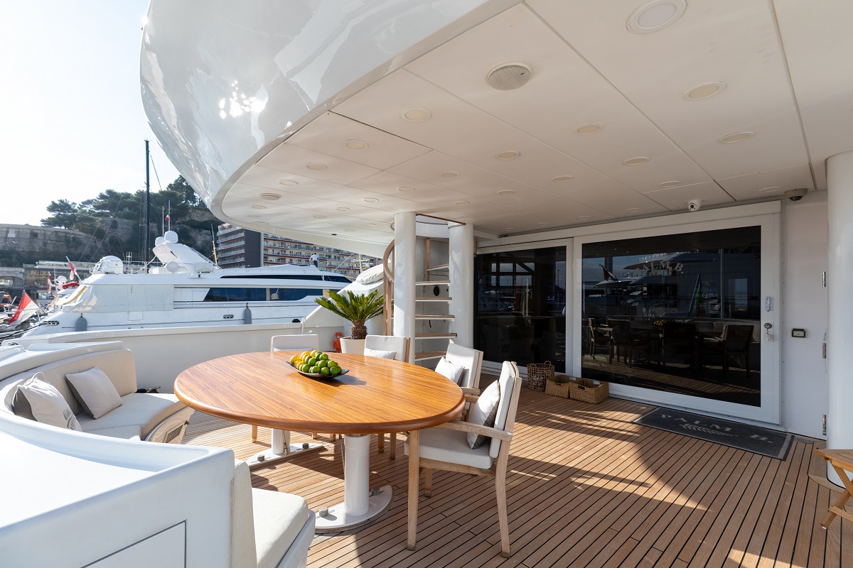 m/y palm b yacht for sale outdoor table