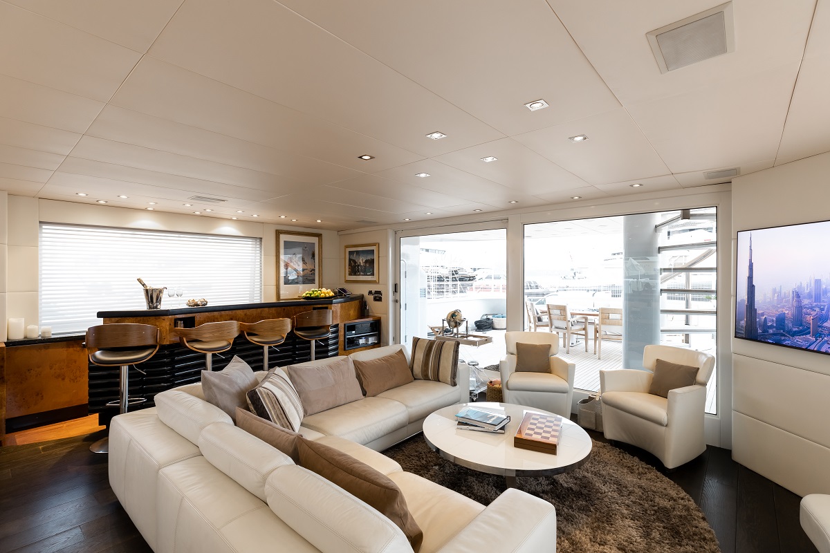 m/y palm b yacht for sale lounge