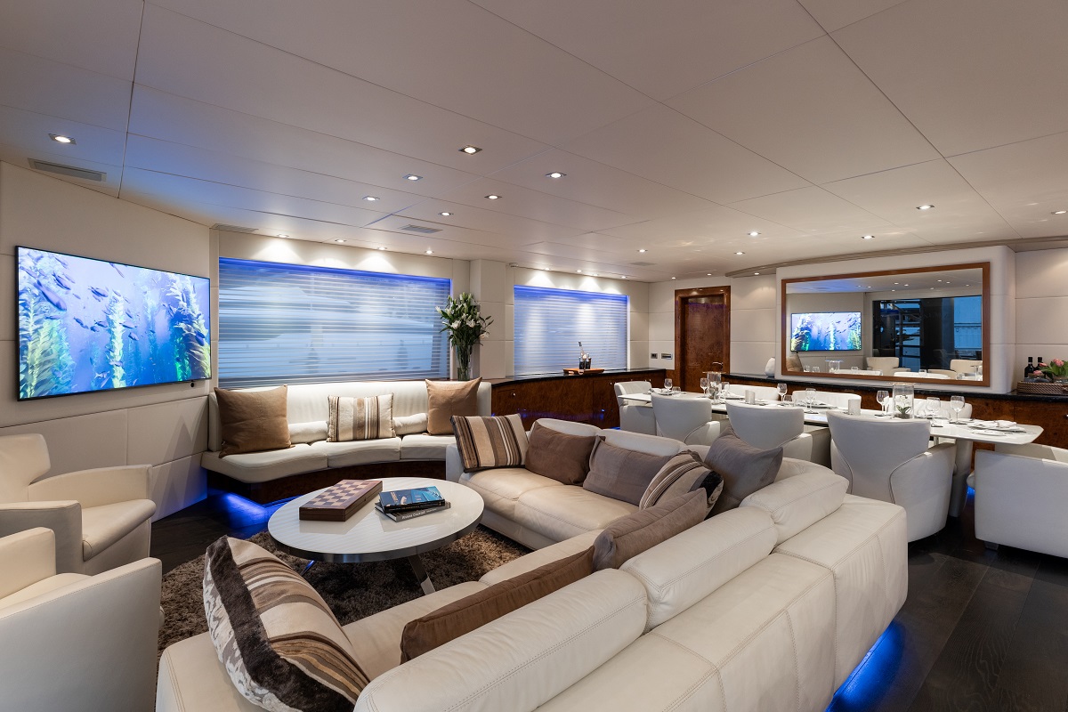 m/y palm b yacht for sale second lounge view