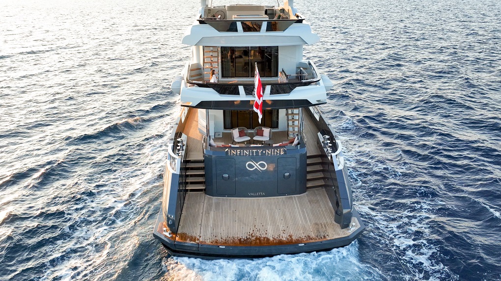 M/Y INFINITY NINE Yacht For Charter