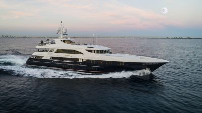 mariu yacht charter