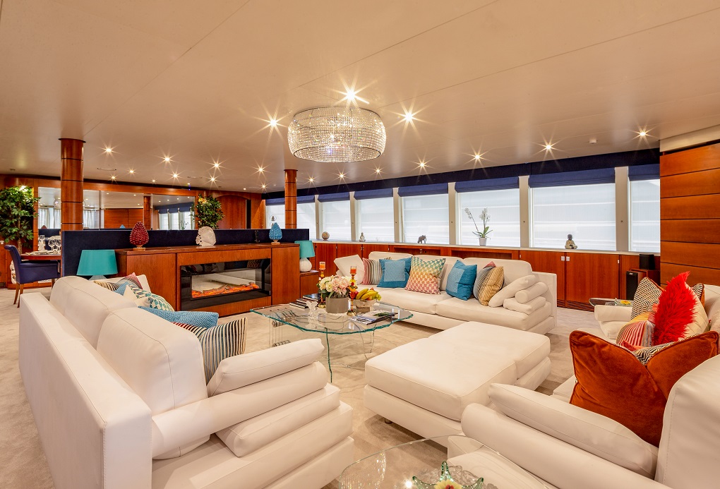 Main Saloon Aboard M/Y Lucy III Yacht for Charter
