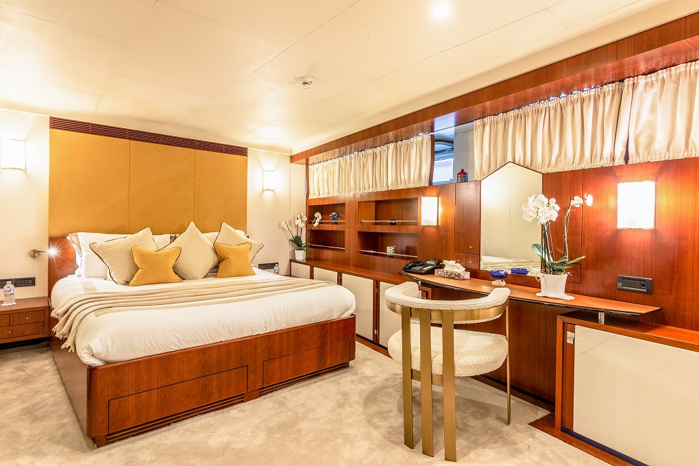 M/Y Lucy III Guest Cabin
