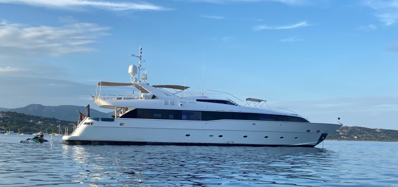 Luxury Yacht PALM B: A €450,000 Price Reduction