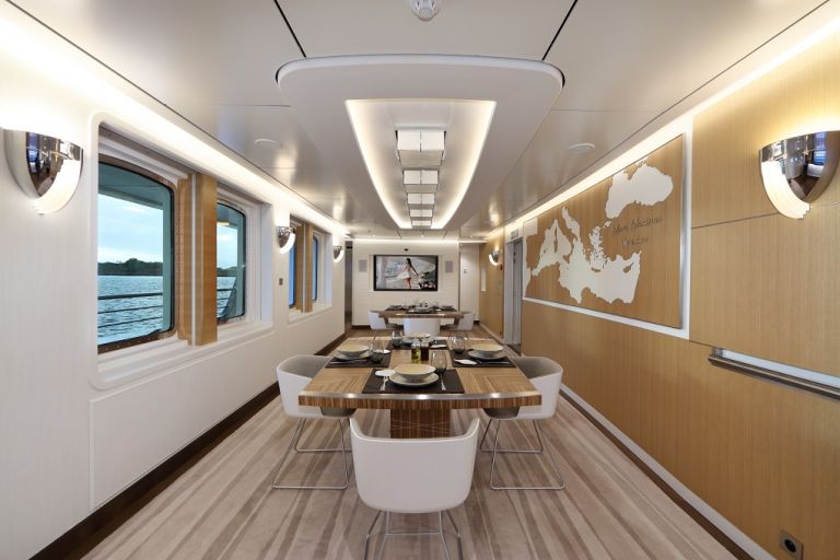 M/Y Yersin Charter dining main