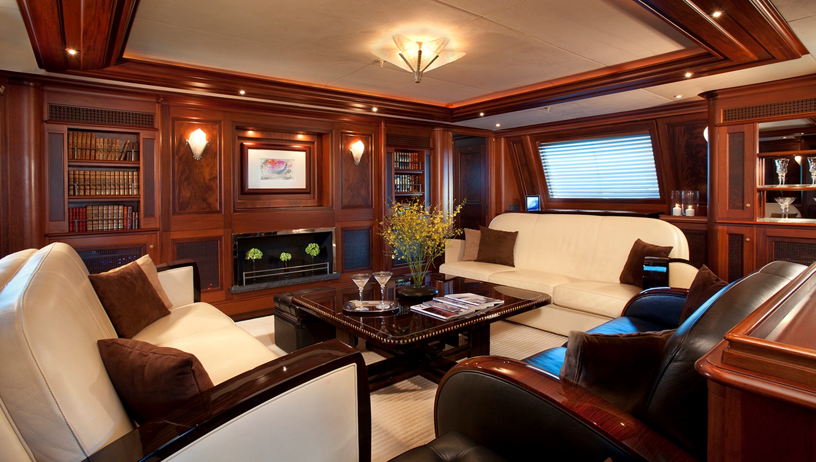 Sailing Yacht Tiara for sale lounge