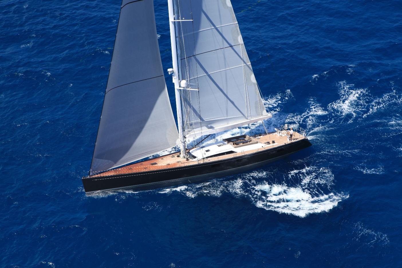 S/Y YCH2 for charter cruising