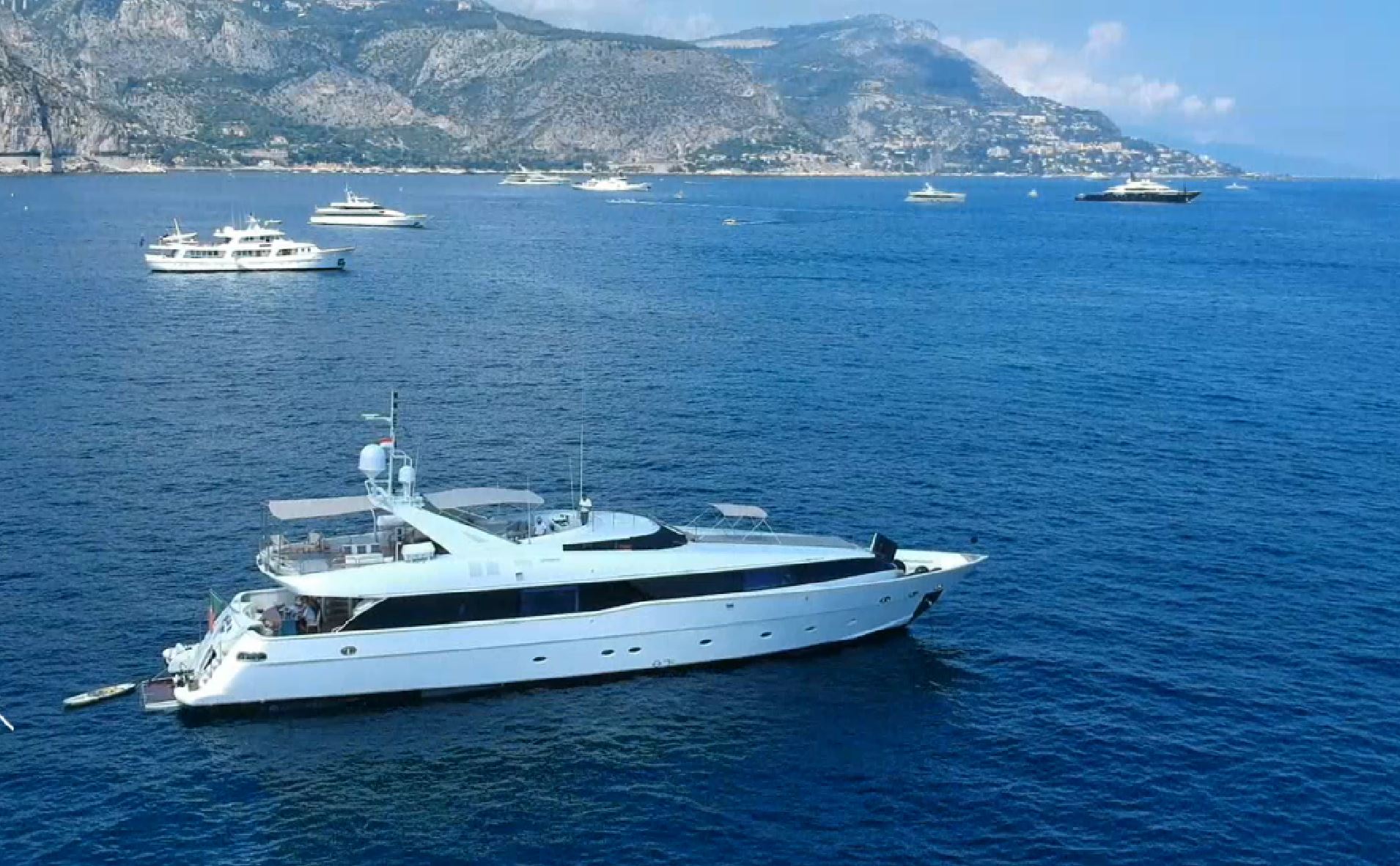 For sale: Luxury Living Aboard M/Y PALM B