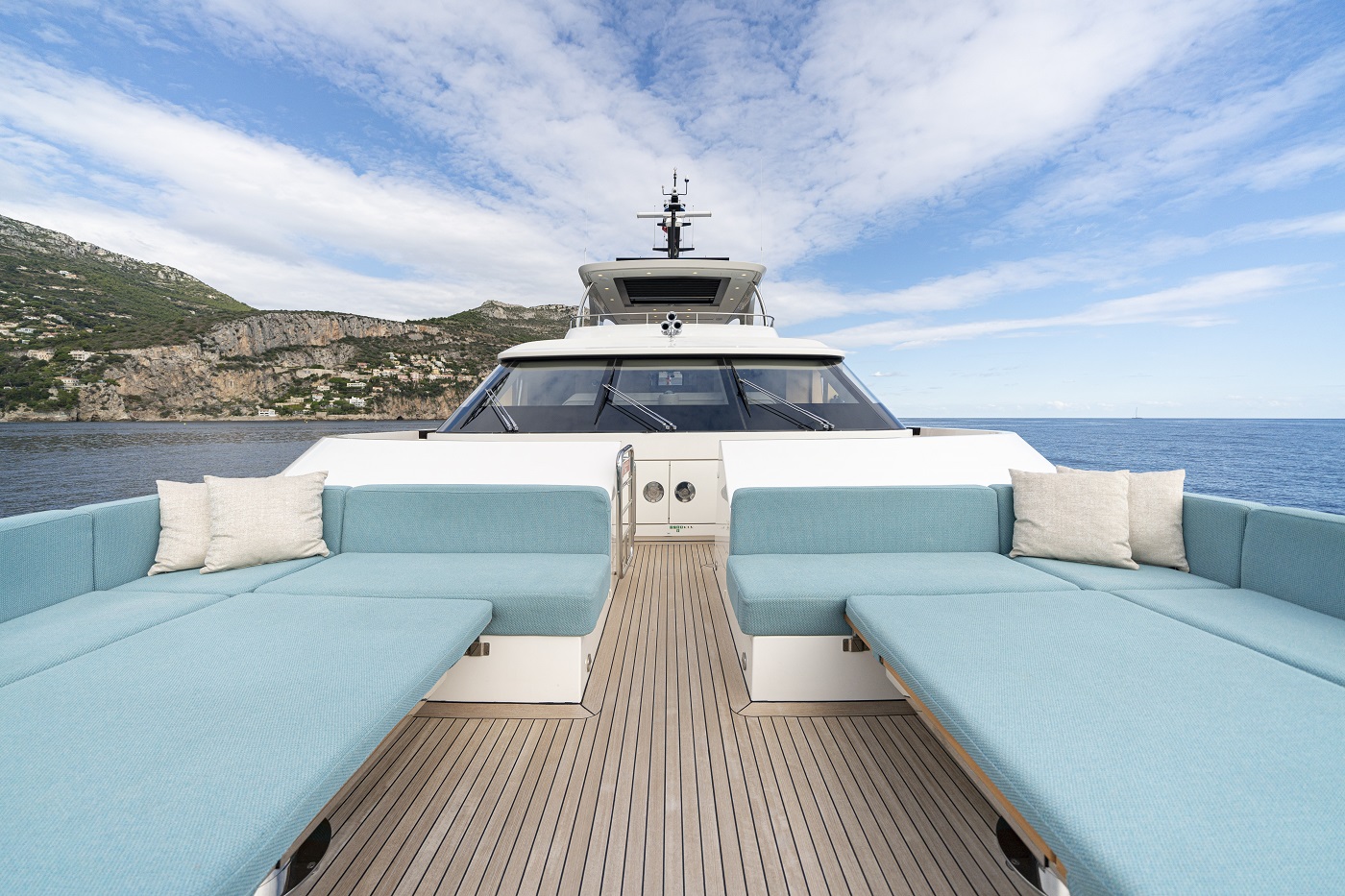 sunbeds area Sosa Sanlorenzo yacht for sale Yachtzoo