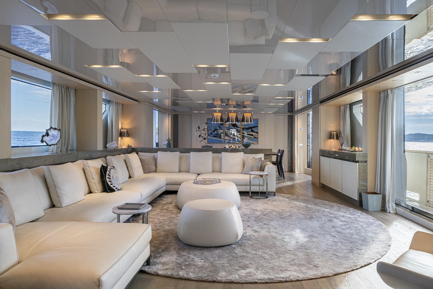 Livingroom area Sosa SanLorenzo yacht for sale Yachtzoo