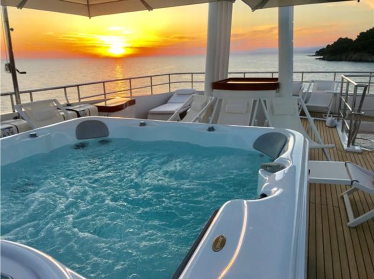 Sunset view jacuzzi tub Mr Mouse yacht for sale Yachtzoo