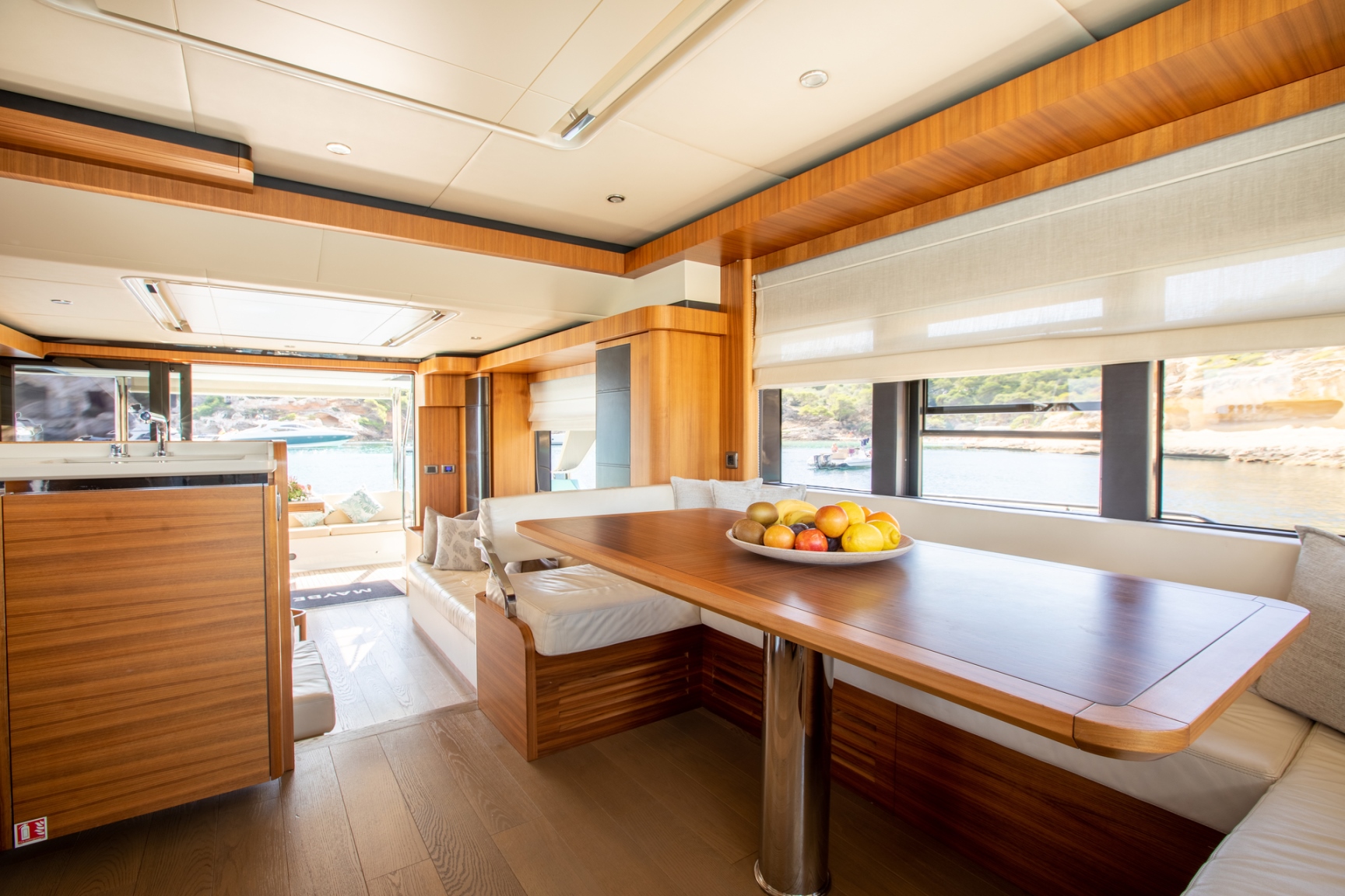 Dining area of Maybe yacht Yachtzoo